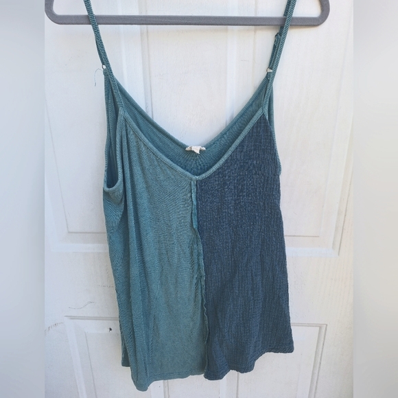 POL Tops - NWOT POL brand 2 tone tank top size large